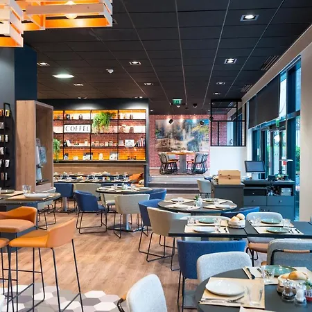 Mercure Centre Compans
