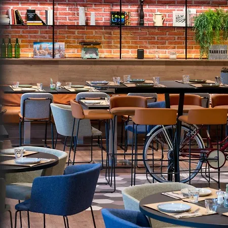 Mercure Centre Compans Szálloda 4*