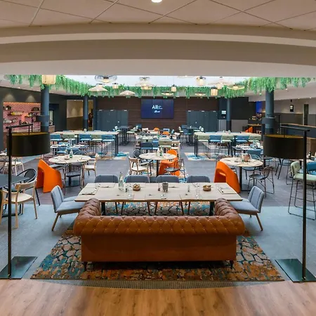 Mercure Centre Compans Szálloda 4*