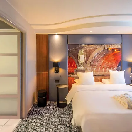 Szálloda Mercure Centre Compans