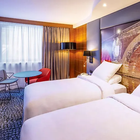 Mercure Centre Compans 4*